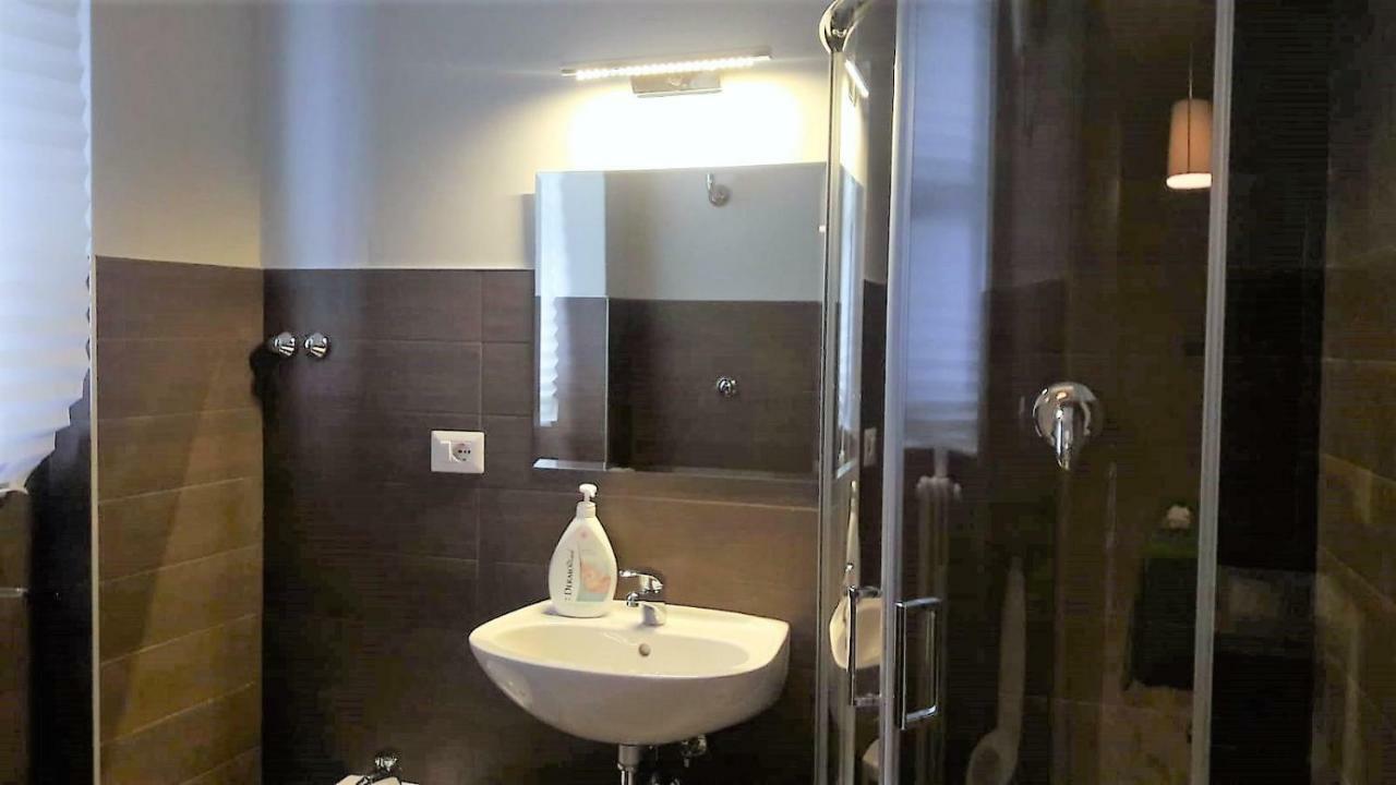 Cavour 124 -Guest-Room- Bari Exterior photo